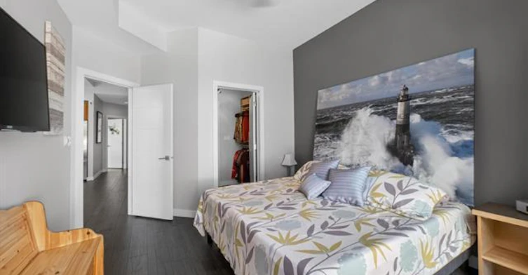 11710 87 Avenue Northwest, Edmonton, AB, T6G 0Y3 - 18