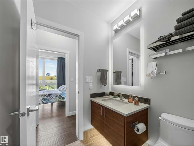 11710 87 Avenue Northwest, Edmonton, AB, T6G 0Y3 - 40