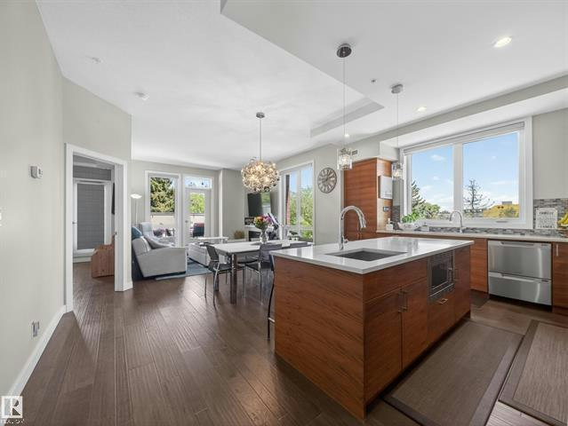 11710 87 Avenue Northwest, Edmonton, AB, T6G 0Y3 - 19