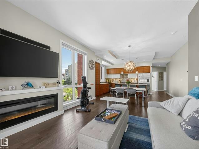 11710 87 Avenue Northwest, Edmonton, AB, T6G 0Y3 - 38
