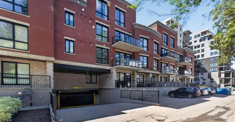 11710 87 Avenue Northwest, Edmonton, AB, T6G 0Y3 - 24