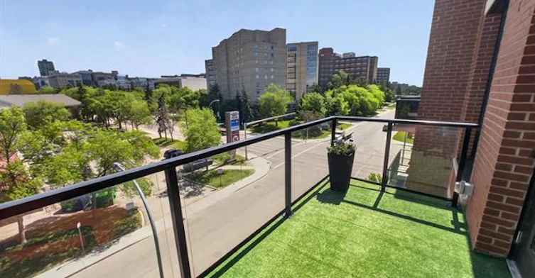 11710 87 Avenue Northwest, Edmonton, AB, T6G 0Y3 - 47