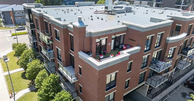 11710 87 Avenue Northwest, Edmonton, AB, T6G 0Y3 - 4