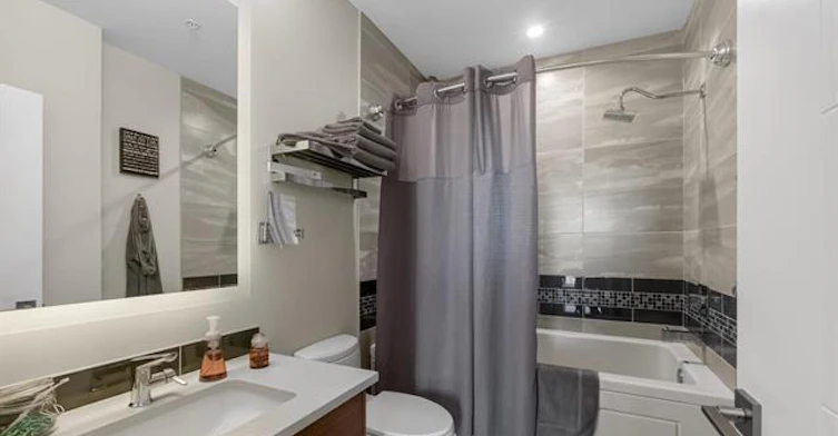11710 87 Avenue Northwest, Edmonton, AB, T6G 0Y3 - 26