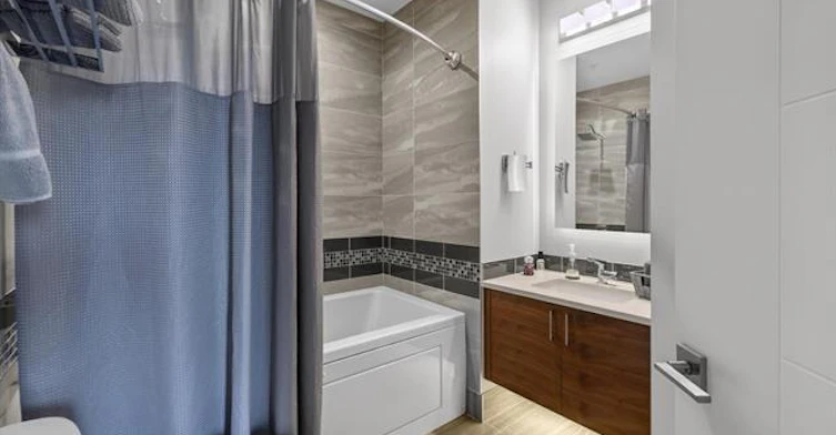 11710 87 Avenue Northwest, Edmonton, AB, T6G 0Y3 - 6