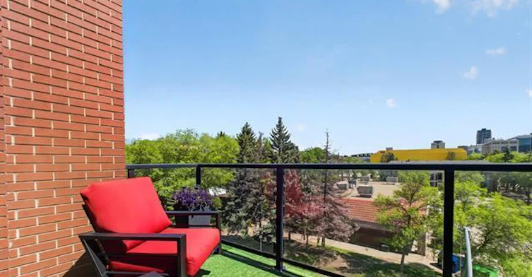 11710 87 Avenue Northwest, Edmonton, AB, T6G 0Y3 - 28