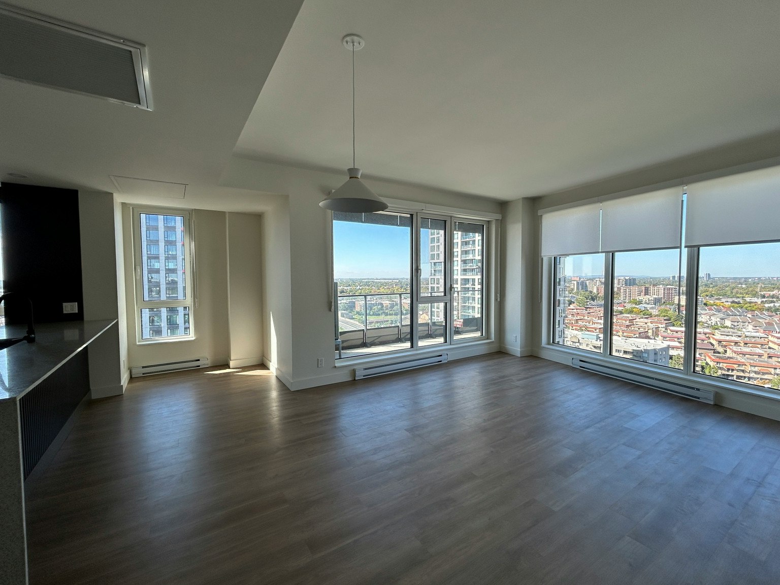 1900 Yvette Brillon Rue, Montréal, QC, H4N 0E7 - 2