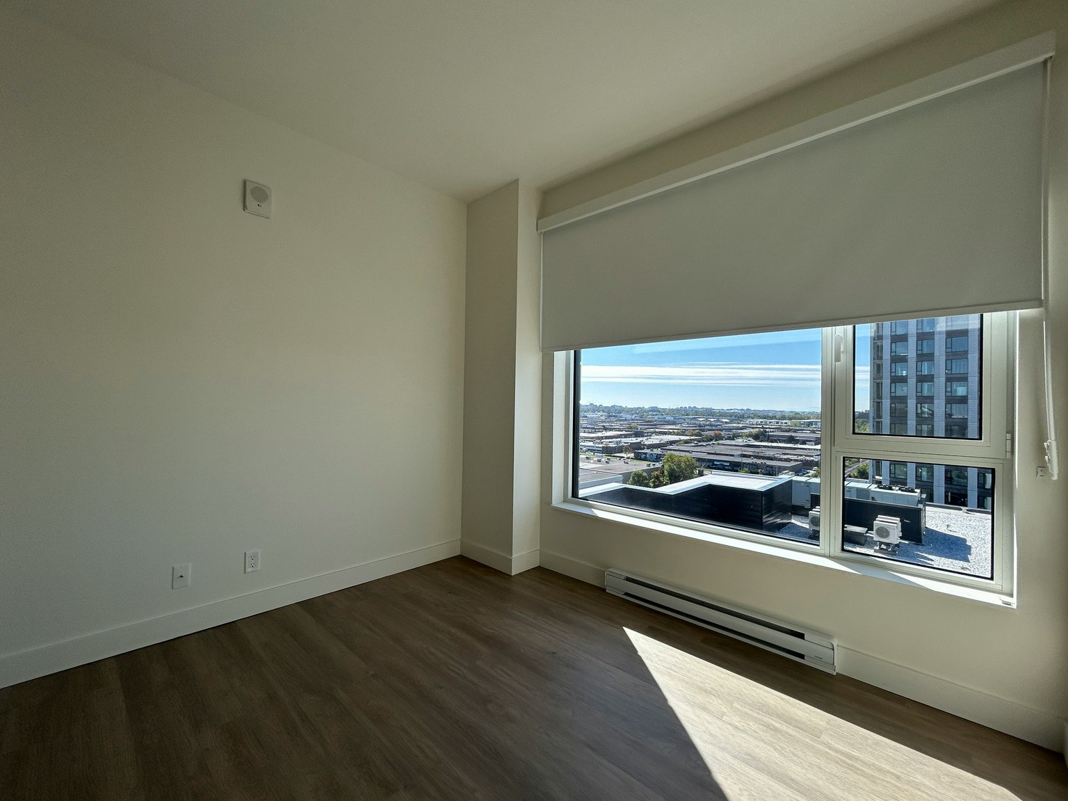 1900 Yvette Brillon Rue, Montréal, QC, H4N 0E7 - 5
