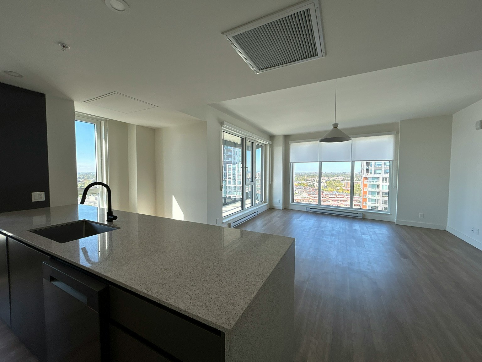 1900 Yvette Brillon Rue, Montréal, QC, H4N 0E7 - 13