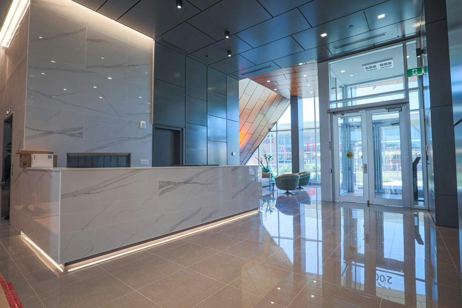 2000 Sauvé Rue Ouest, Montréal, QC, H4N 0E5 - 16
