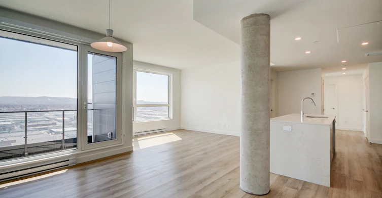 2000 Sauvé Rue Ouest, Montréal, QC, H4N 0E5 - 4
