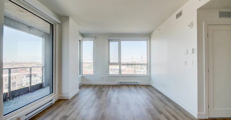 2000 Sauvé Rue Ouest, Montréal, QC, H4N 0E5 - 5