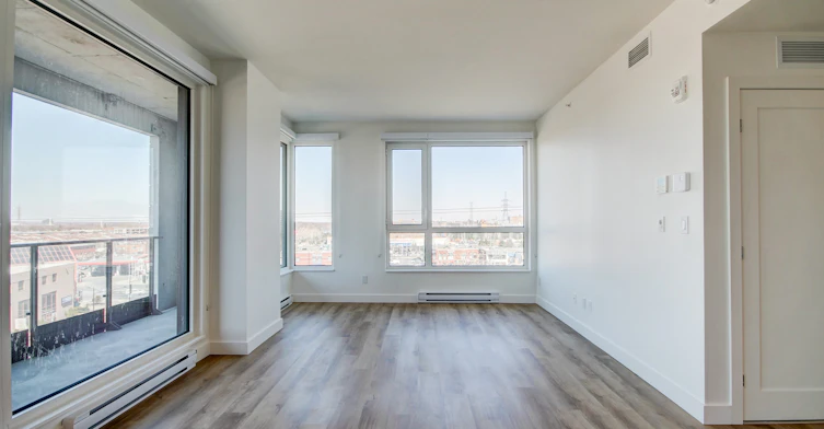 2000 Sauvé Rue Ouest, Montréal, QC, H4N 0E5 - 5