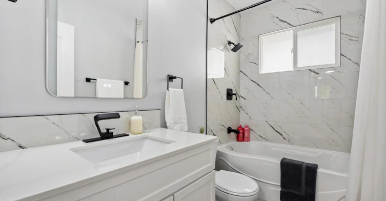 4001 113 Avenue Northwest, Edmonton, AB, T5W 0R2 - 3