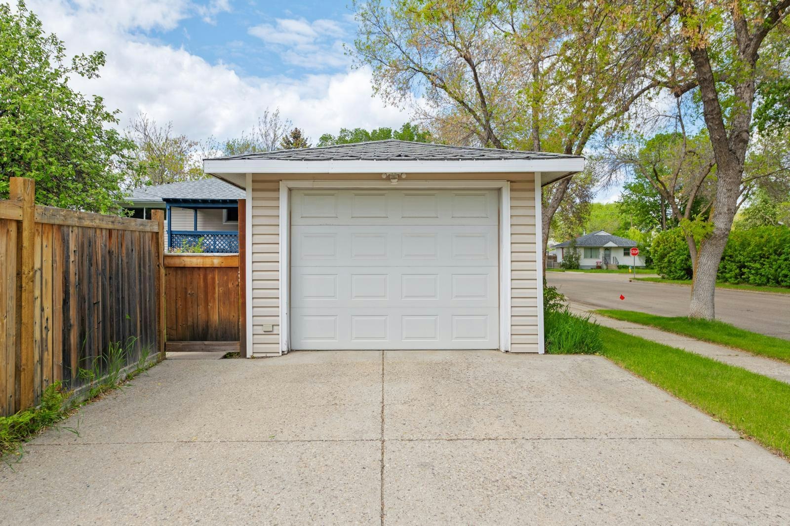 4001 113 Avenue Northwest, Edmonton, AB, T5W 0R2 - 17