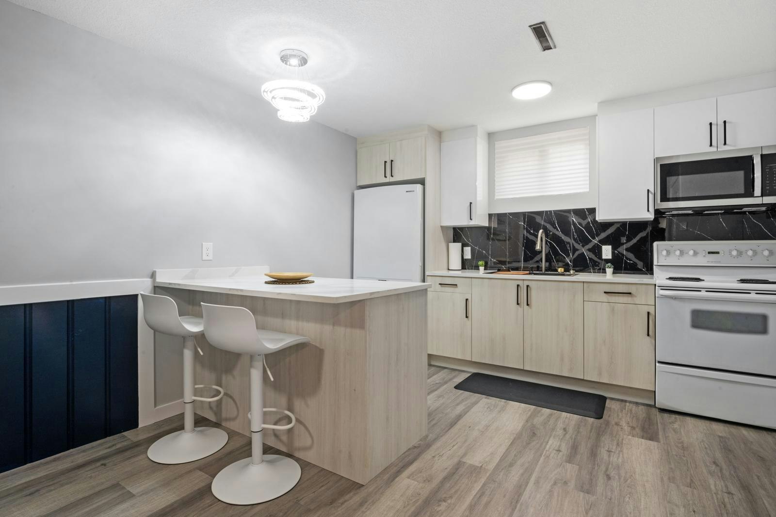 4001 113 Avenue Northwest, Edmonton, AB, T5W 0R2 - 2