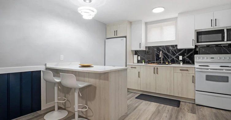 4001 113 Avenue Northwest, Edmonton, AB, T5W 0R2 - 2