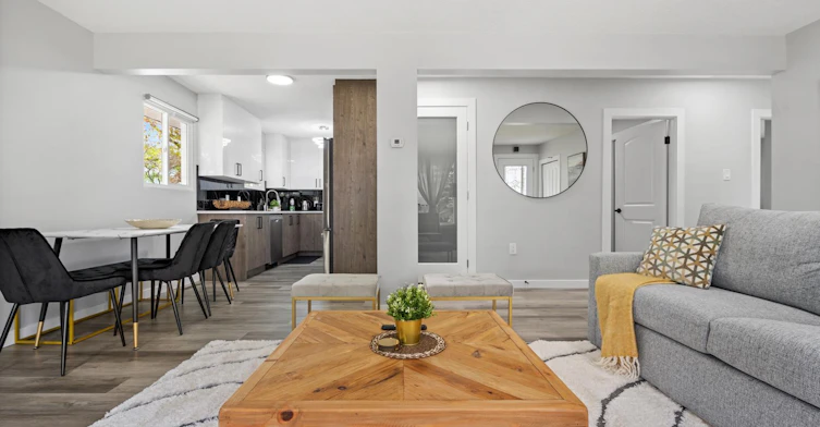 4001 113 Avenue Northwest, Edmonton, AB, T5W 0R2 - 5