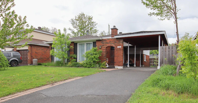 2-725 Southmore Drive W, Ottawa, ON, K1V 7A2