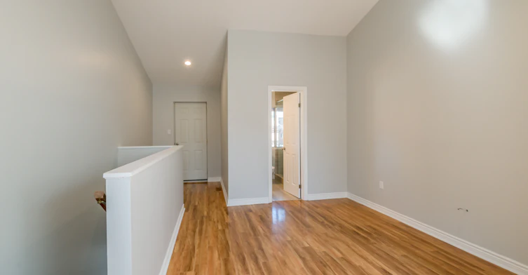 2 King William Street, Hamilton, ON, L8R 1A2 - 5