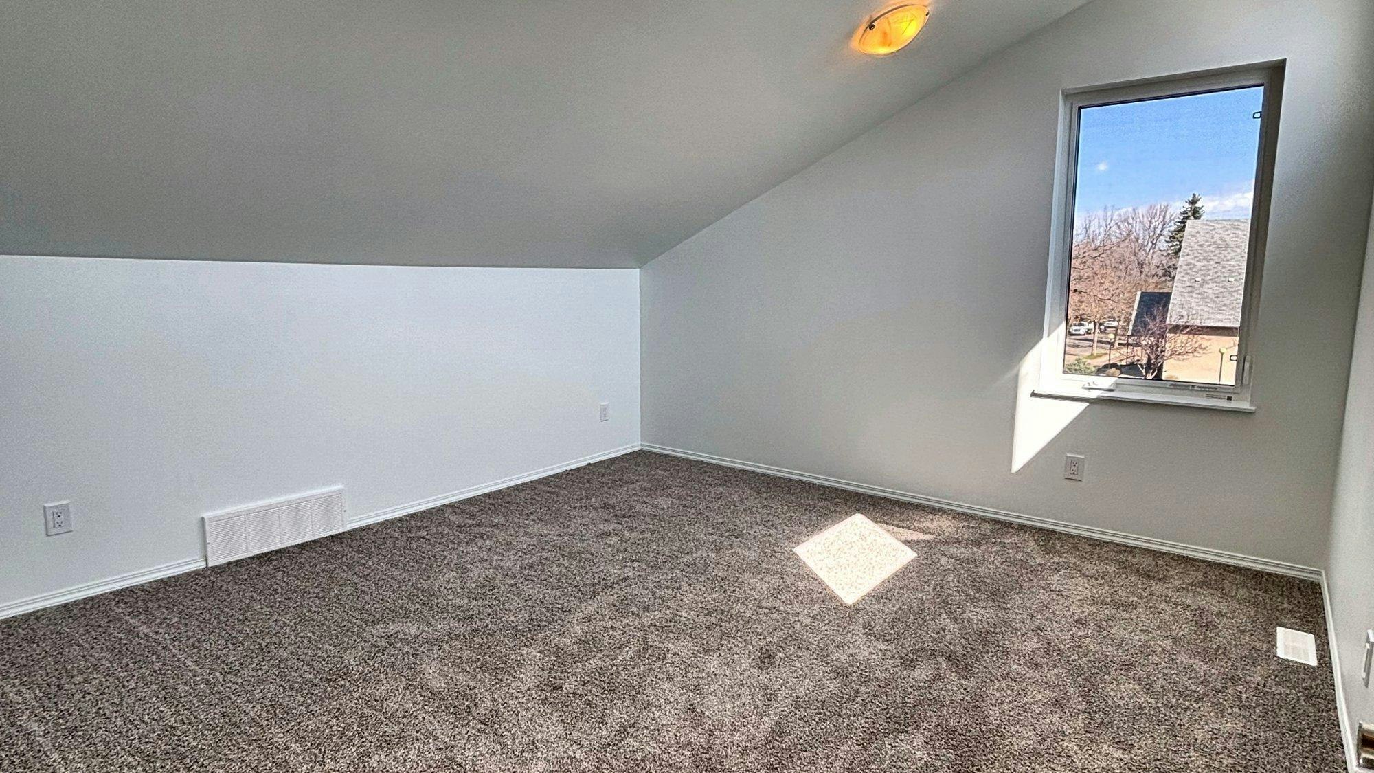 Main-11827 47 Street Northwest, Edmonton, AB, T5W 2W7 - 10