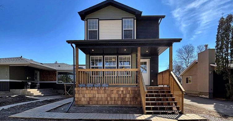 Main-11827 47 Street Northwest, Edmonton, AB, T5W 2W7