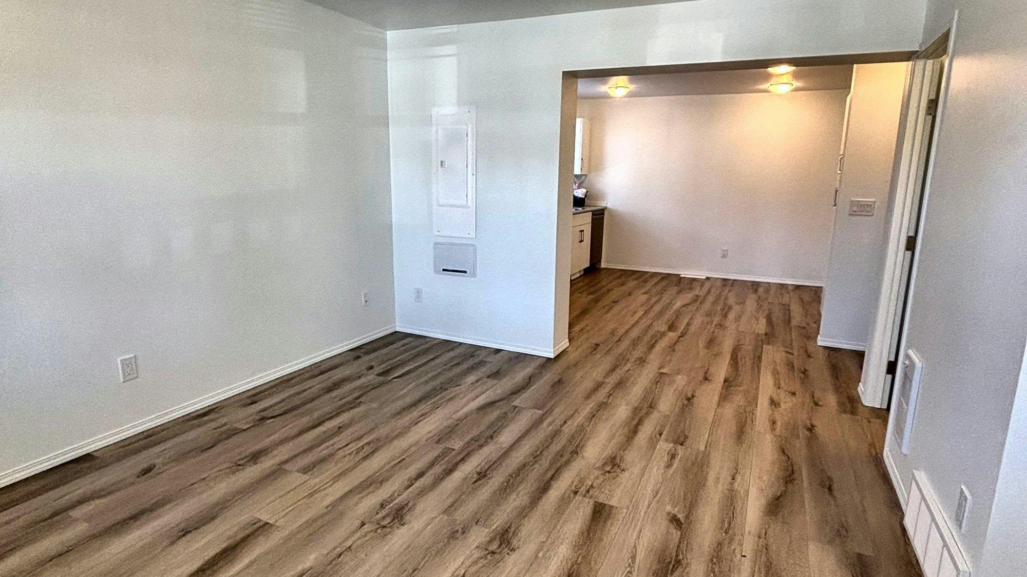 Main-11827 47 Street Northwest, Edmonton, AB, T5W 2W7 - 3