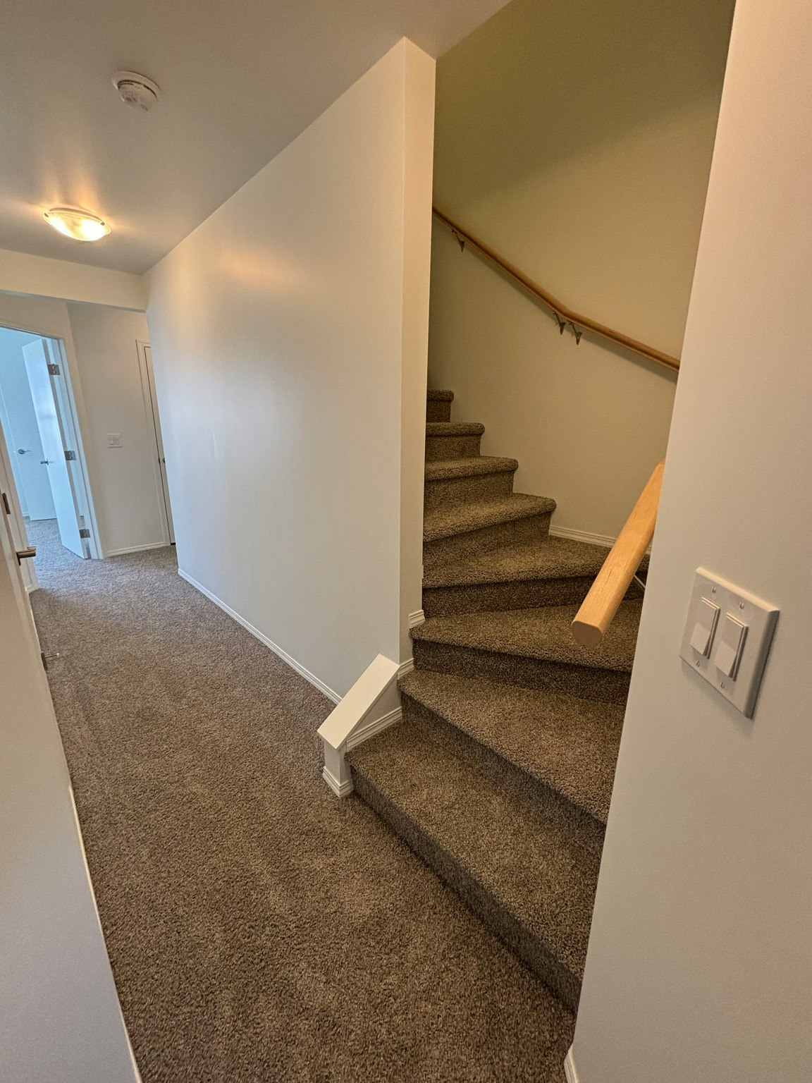 Main-11827 47 Street Northwest, Edmonton, AB, T5W 2W7 5