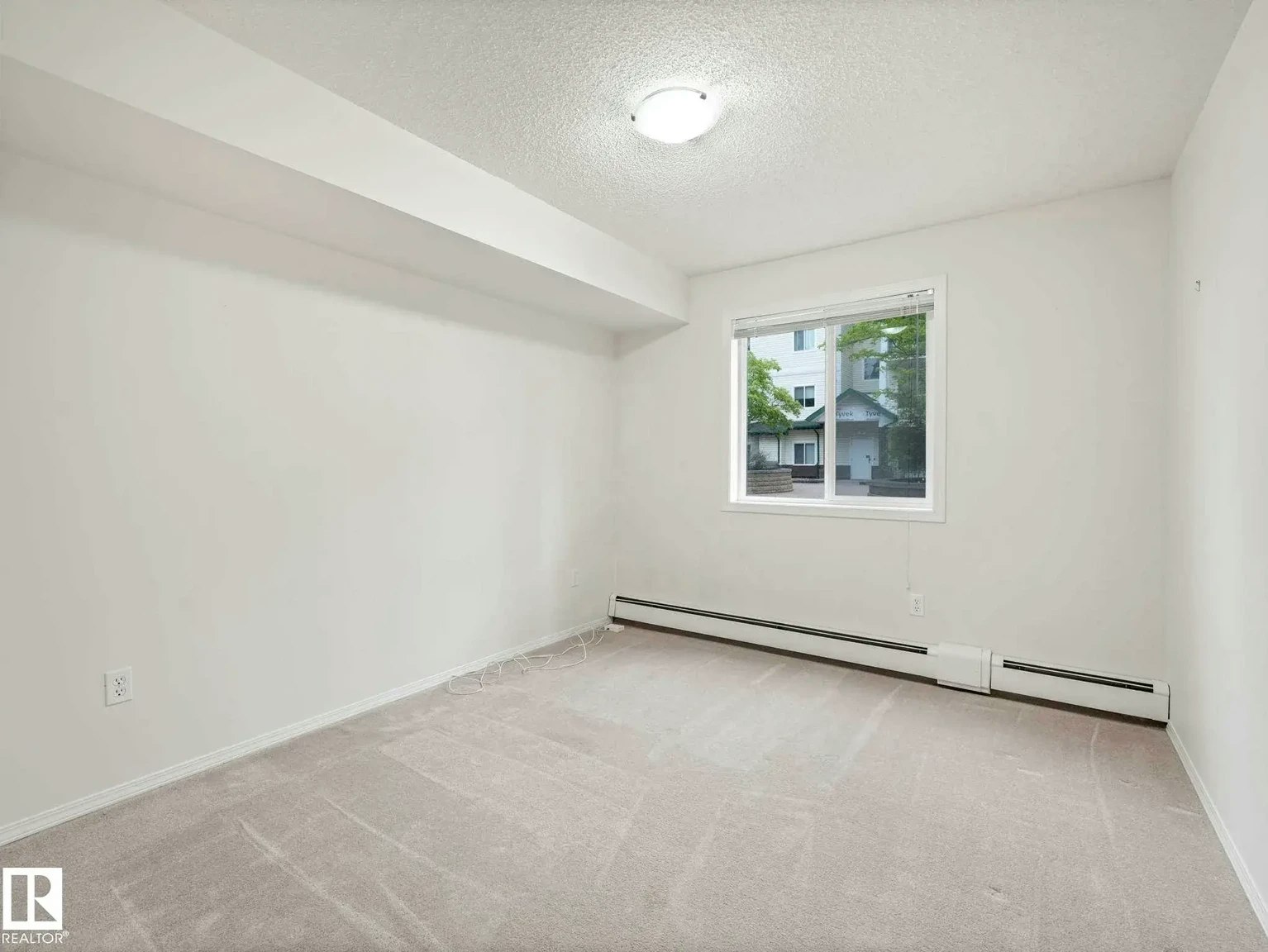 13635 34th Street, Edmonton, AB, T5A 0C4 - 13