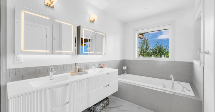 1123 Keith Road, West Vancouver, BC, V7T 1M7 - 17