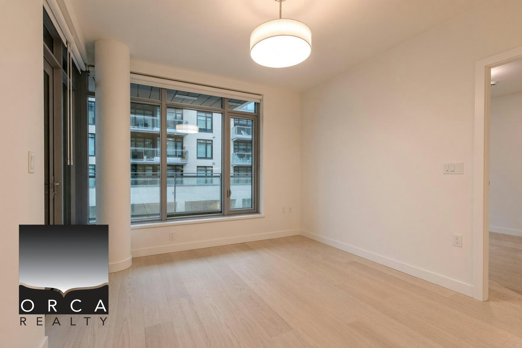 777 Harbour Way, North Vancouver, BC, V7P 0G2 - 4