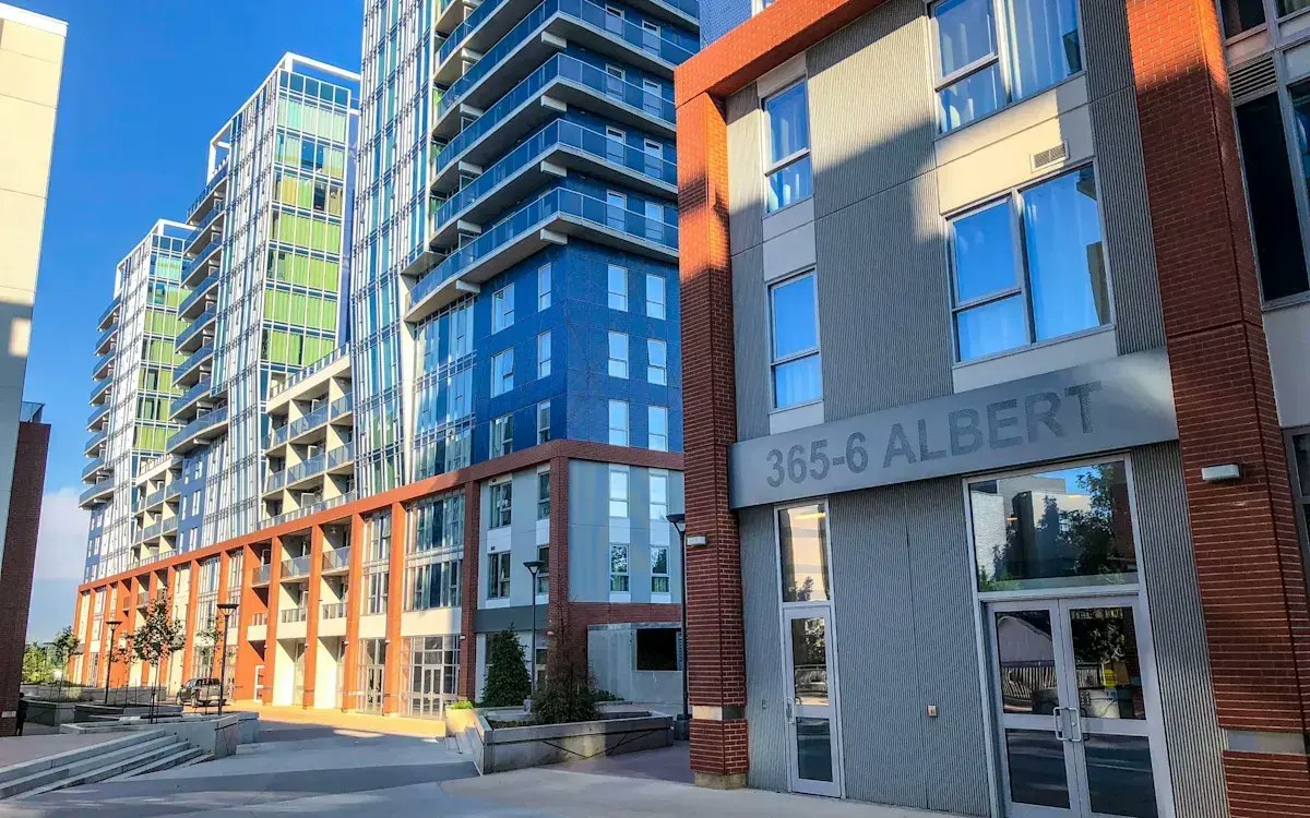 5715-365 Albert Street, Waterloo, ON, N2L 0G7