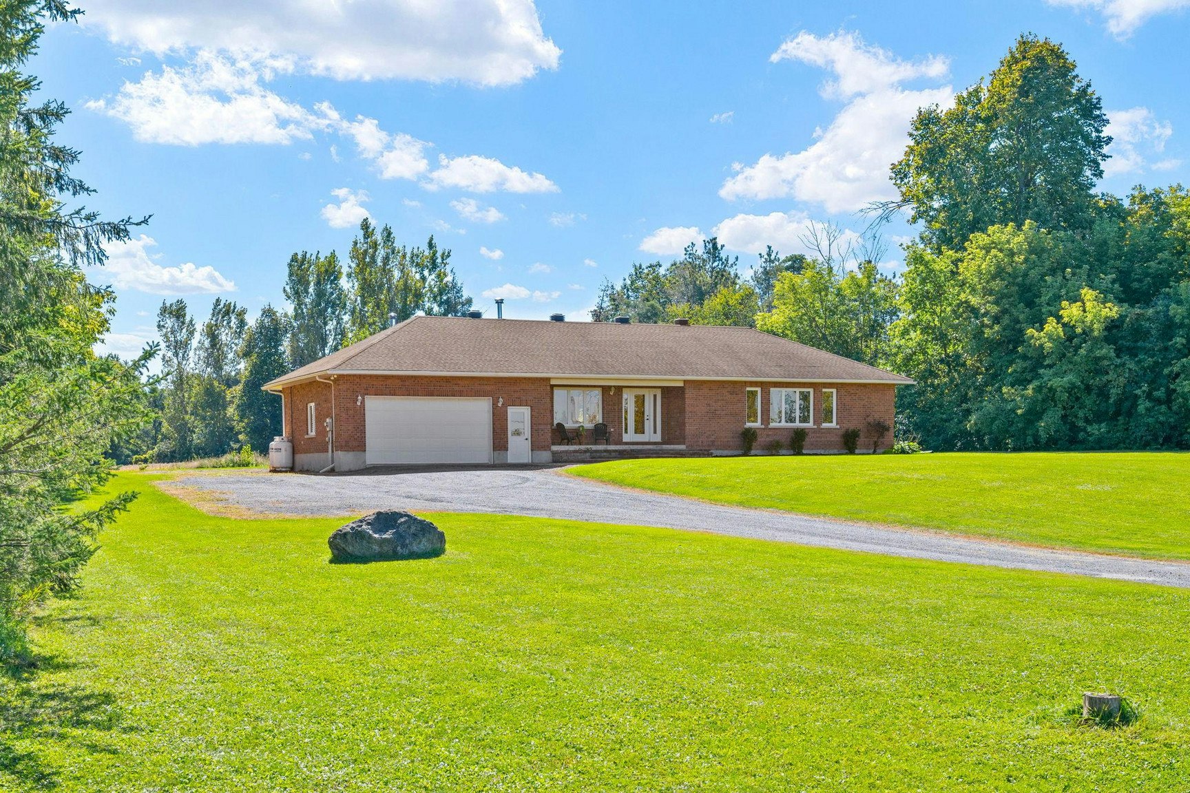 2572 Roger Stevens Drive, Ottawa, ON, K0A 2T0