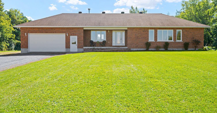 2572 Roger Stevens Drive, Ottawa, ON, K0A 2T0 - 2