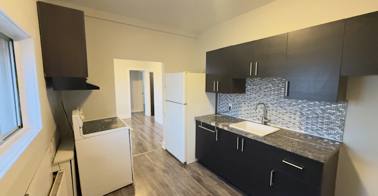 292 Welland Avenue, St. Catharines, ON, L2R 2P9