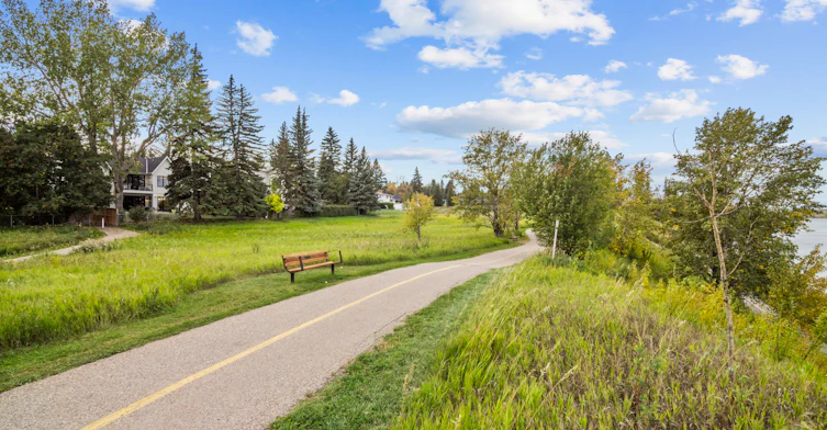 2004 Bay Shore Road Southwest, Calgary, AB, T2V 3M1 - 54