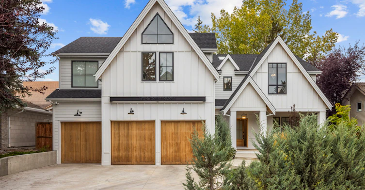 2004 Bay Shore Road Southwest, Calgary, AB, T2V 3M1