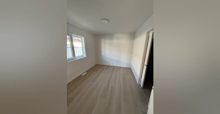 1A-10915 151 Street Northwest, Edmonton, AB, T5P 1W2 - 9