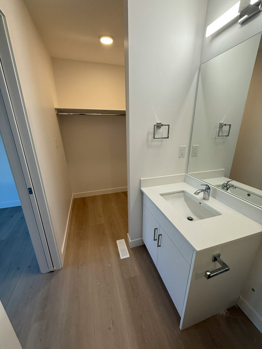 3A-10915 151 Street Northwest, Edmonton, AB, T5P 1W2 - 7