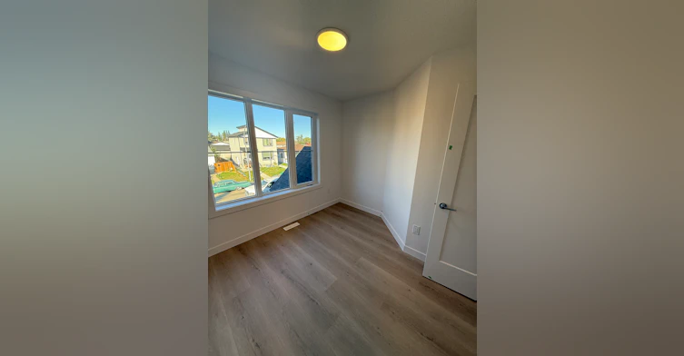 3A-10915 151 Street Northwest, Edmonton, AB, T5P 1W2 - 4