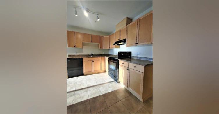 10405 102 Street, Grande Prairie, AB, T8V 2W5 - 5