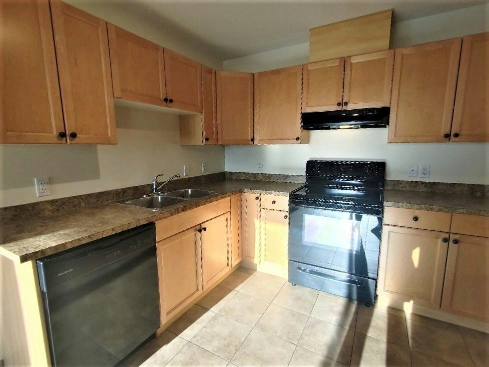 10405 102 Street, Grande Prairie, AB, T8V 2W5 - 4