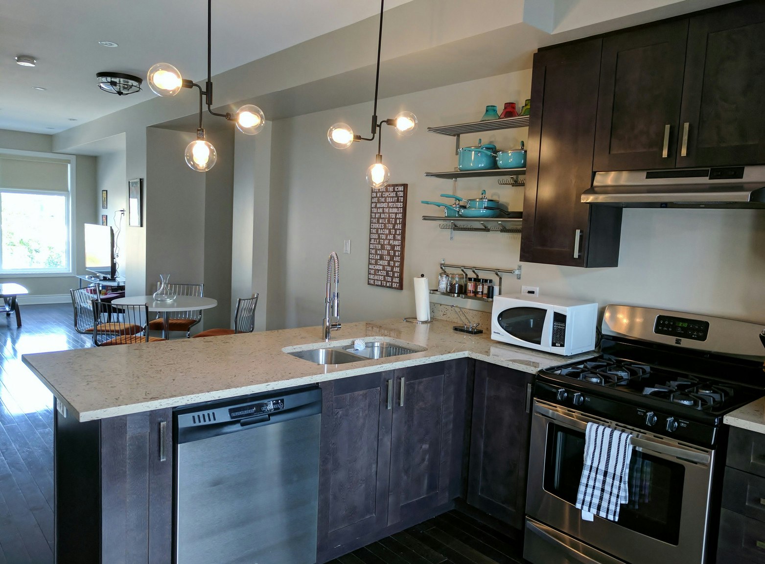 292-292 Cambridge Street North, Ottawa, ON, K1R 0B4 - 2
