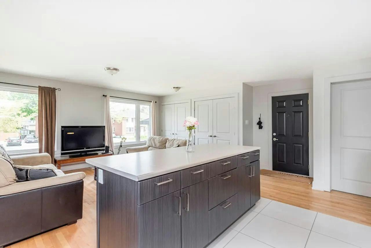 322 Donald Street, Ottawa, ON, K1K 1M5 - 2