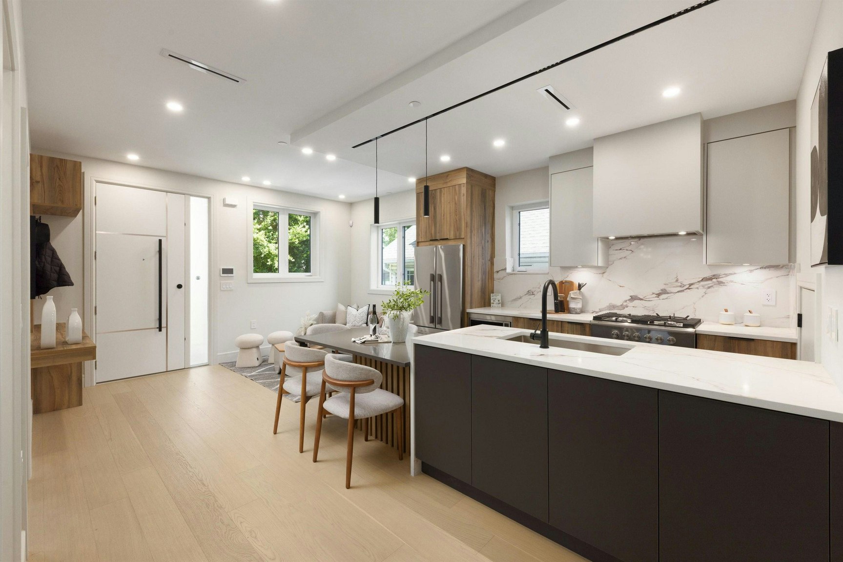 Upstairs-2066 East 1st Avenue, Vancouver, BC, V5N 1B5 - 7