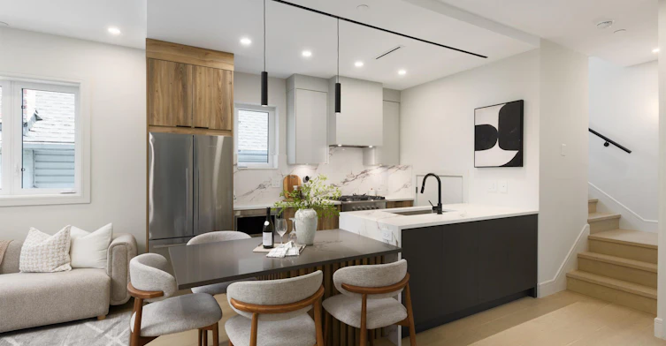 Upstairs-2066 East 1st Avenue, Vancouver, BC, V5N 1B5 - 8