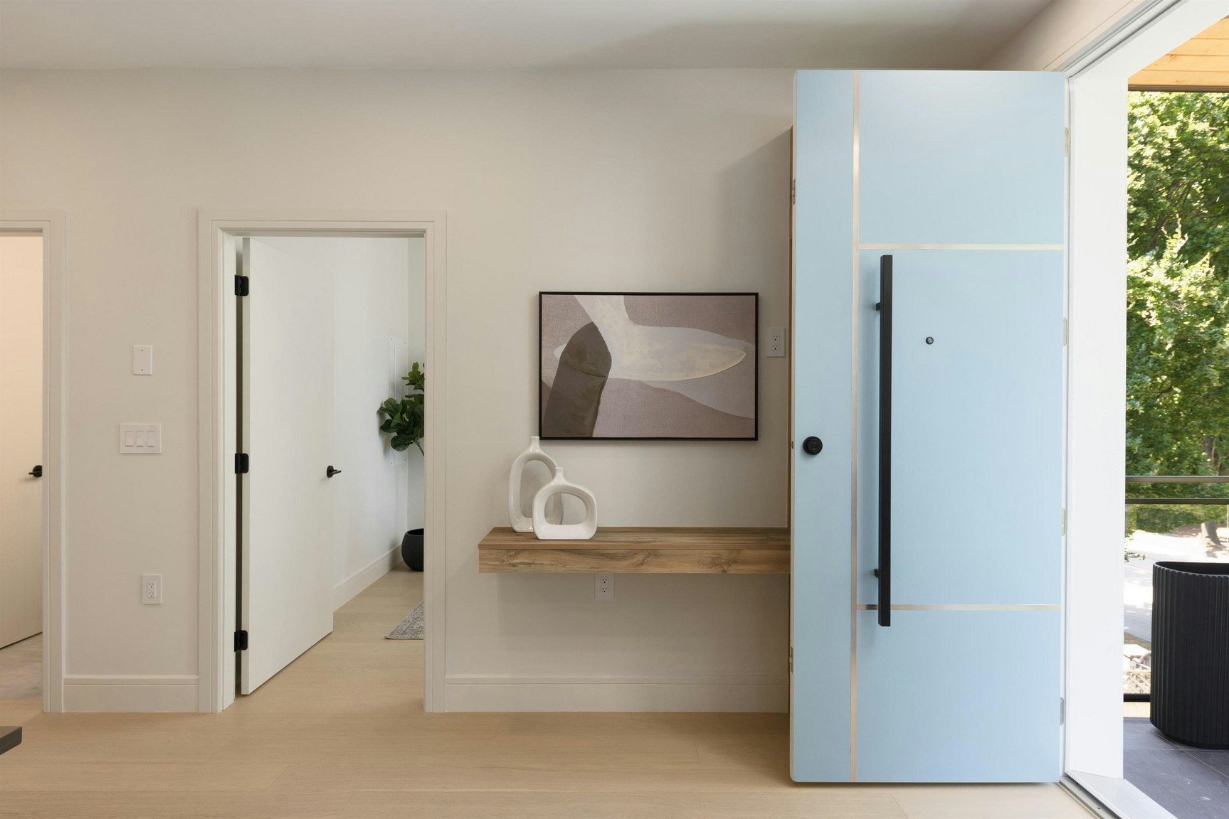 Upstairs-2066 East 1st Avenue, Vancouver, BC, V5N 1B5 - 2