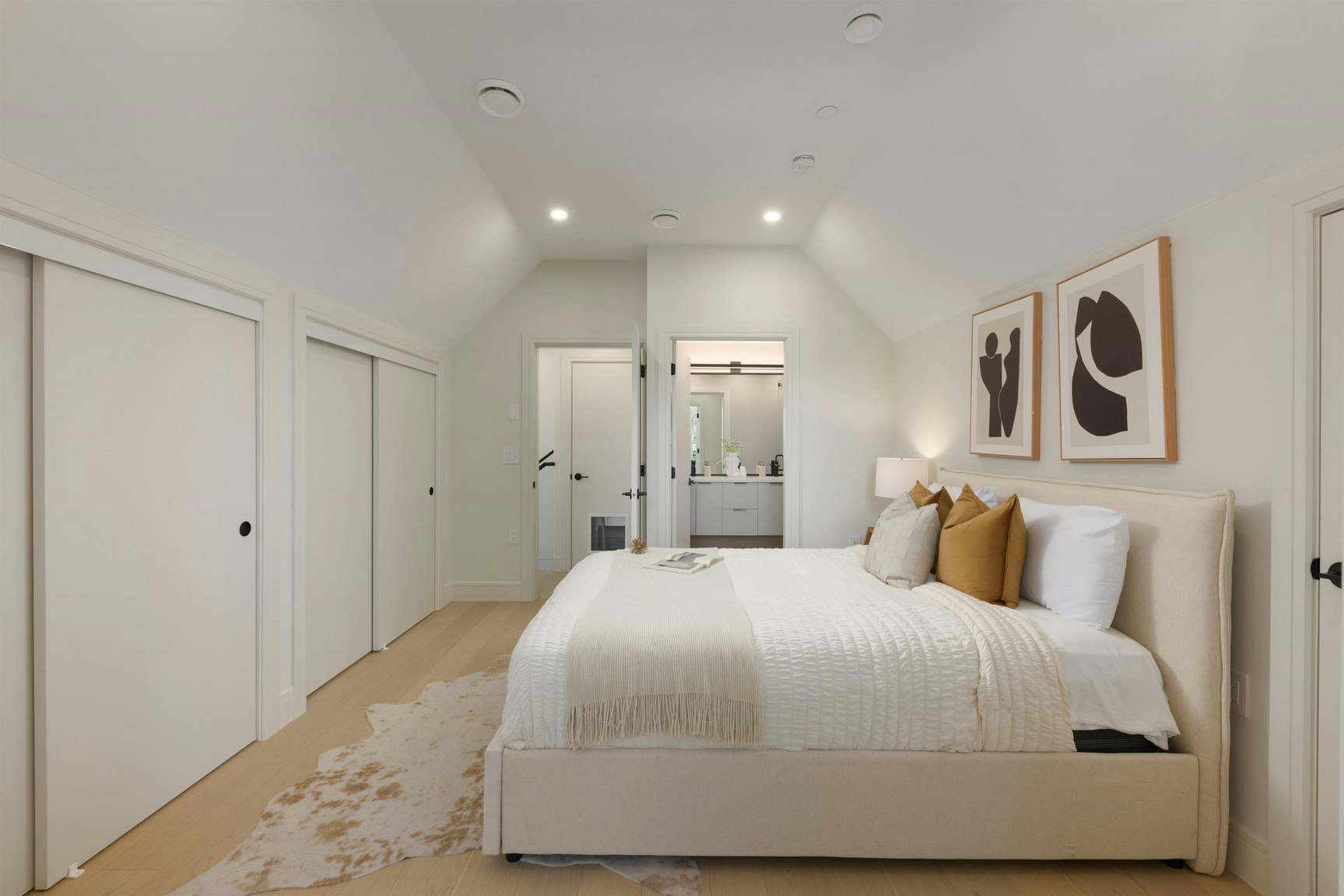 Upstairs-2066 East 1st Avenue, Vancouver, BC, V5N 1B5 - 17