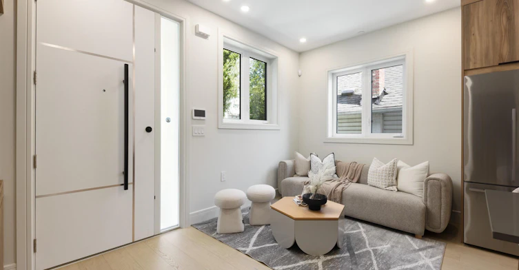Upstairs-2066 East 1st Avenue, Vancouver, BC, V5N 1B5 - 4