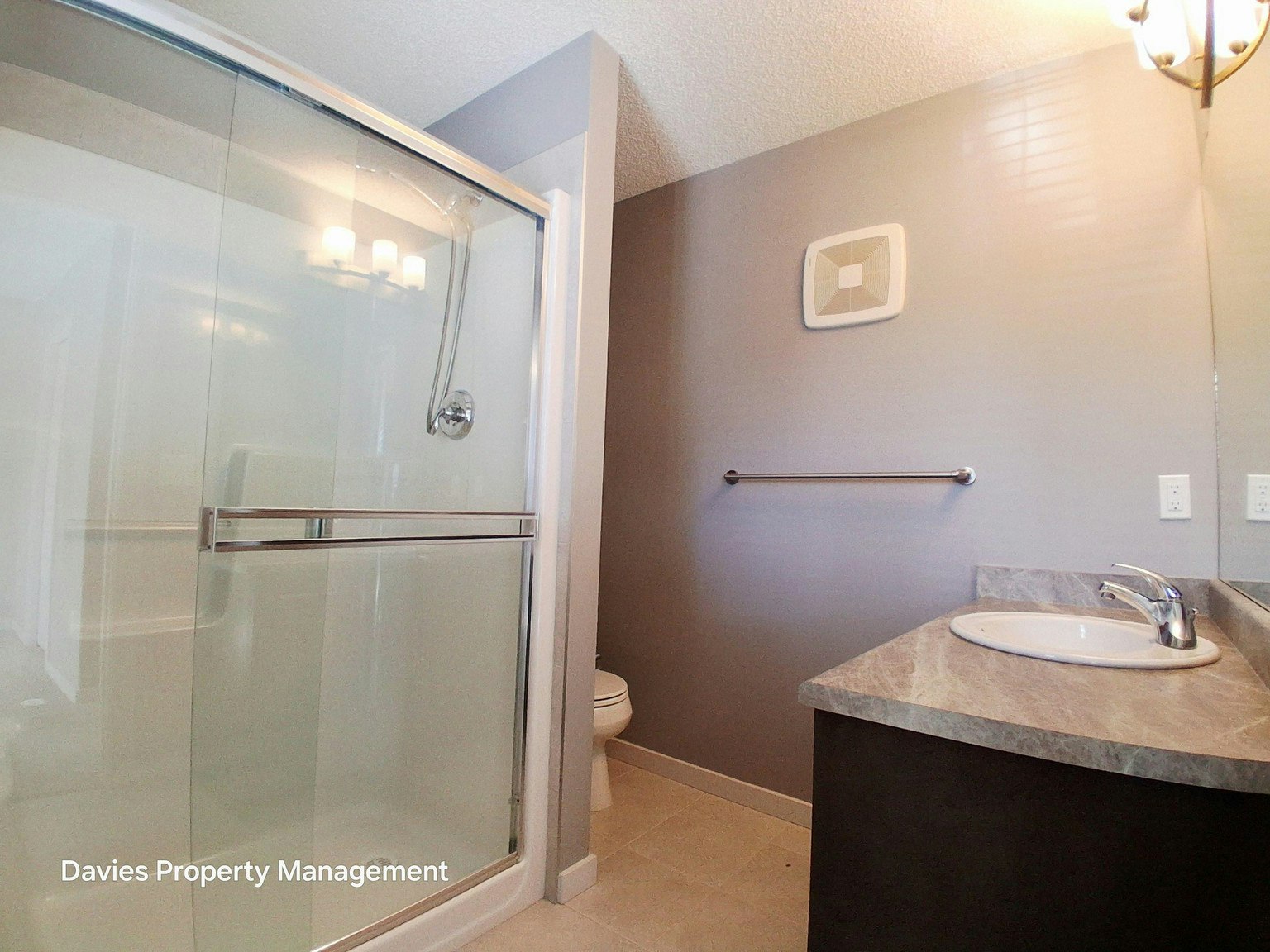 632 42 Avenue Northwest, Edmonton, AB, T6T 0W9 - 9